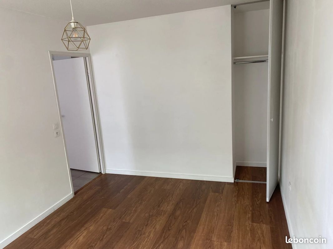 Appartement 2 pièces 40 m² - Bordeaux 33000 (image principale 3)