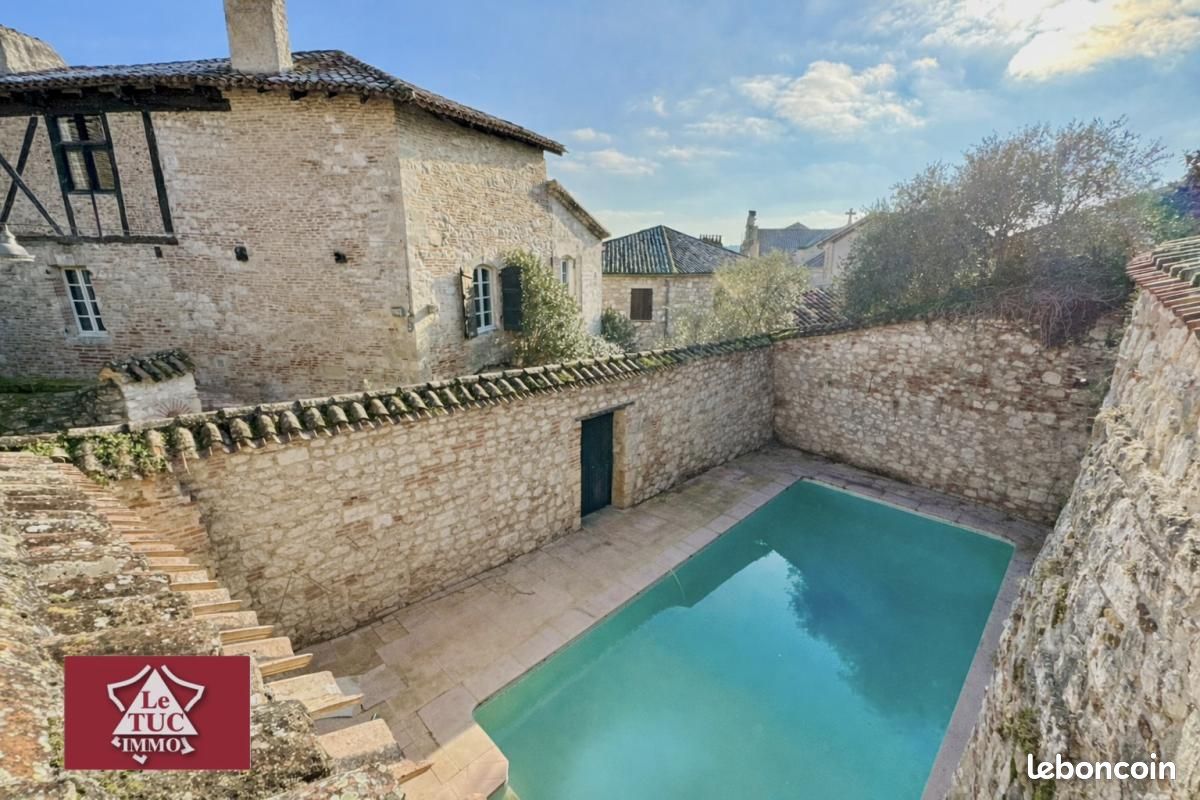 Maison 8 pièces 308 m² · à Penne-d'Agenais · 308 m² · 395 000 €