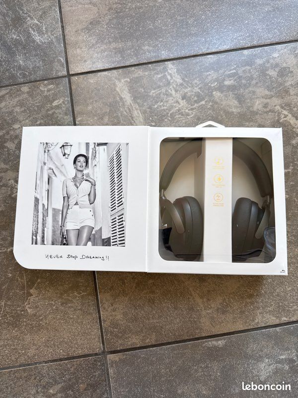 Casque GUESS anc enc wireless studio quality sound neuf (image 2)