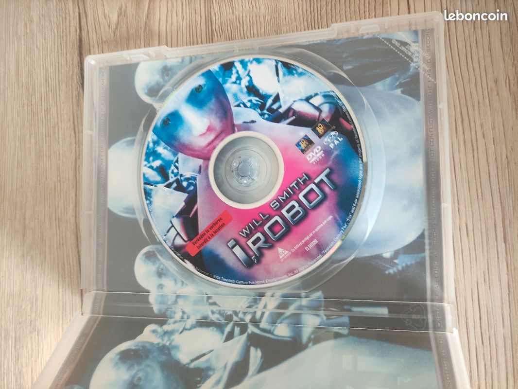 I Robot DVD (image 3)