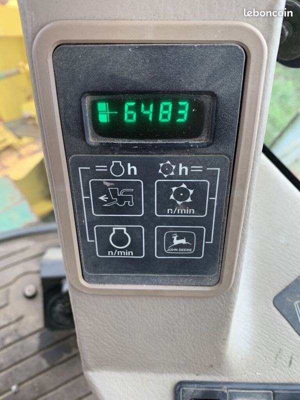 John Deere 6910 (image 8)