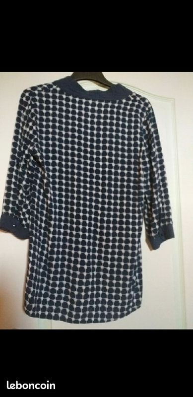Blouse blanche et bleue (image 2)