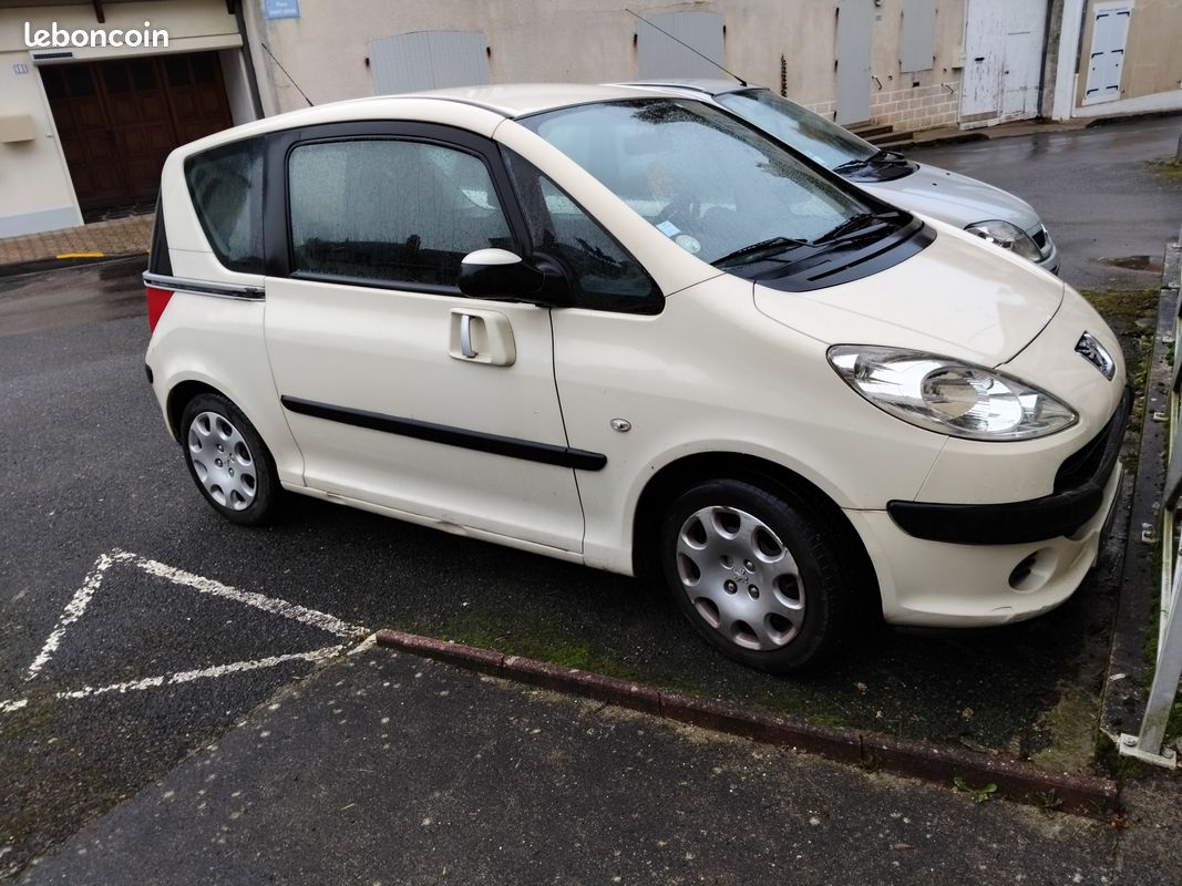 Peugeot 1007 - Voitures