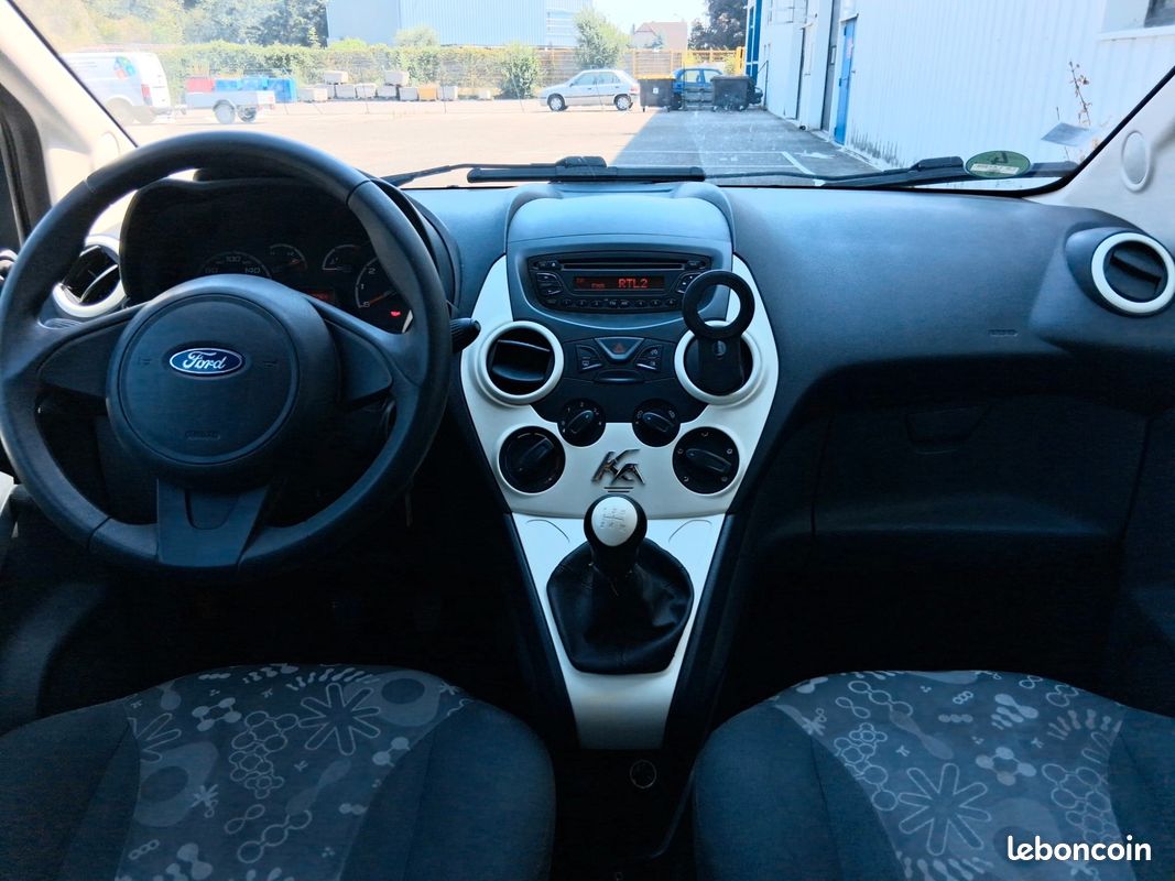 FORD KA 1.2 70 TITANIUm (image 2)