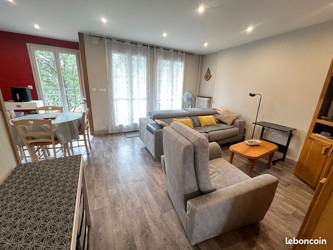Appartement 4 pièces 77 m² · à Moulins · 77 m² · 112 000 €
