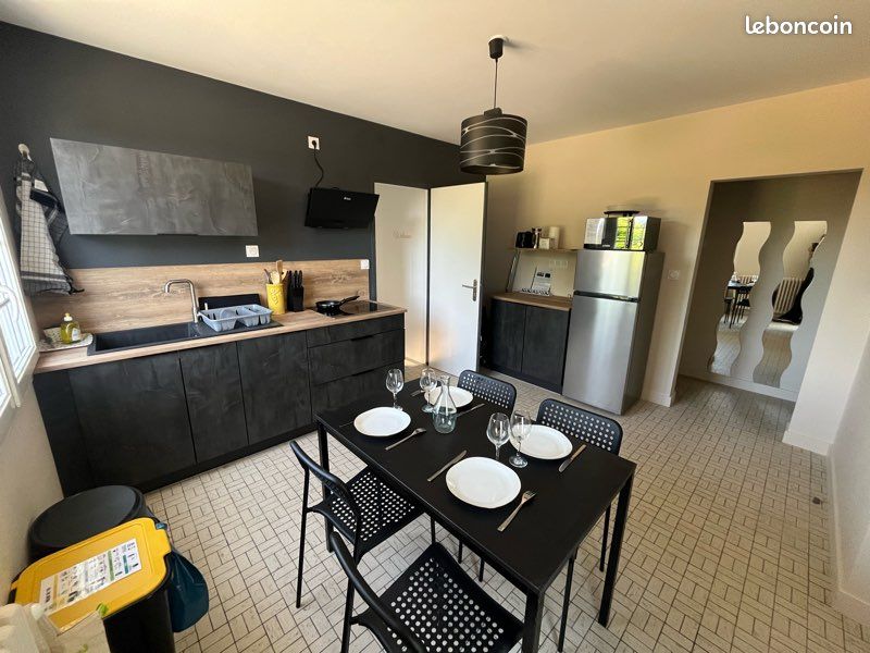 Appartement 3 pièces 10 m² · à Bressuire · 10 m² · 280 €