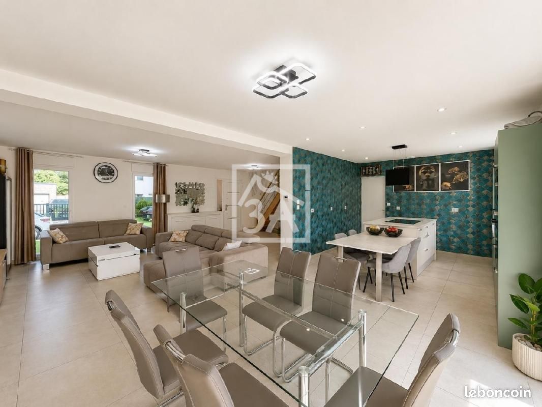 Maison 6 pièces 140 m² · à Longuenesse · 140 m² · 359 900 €