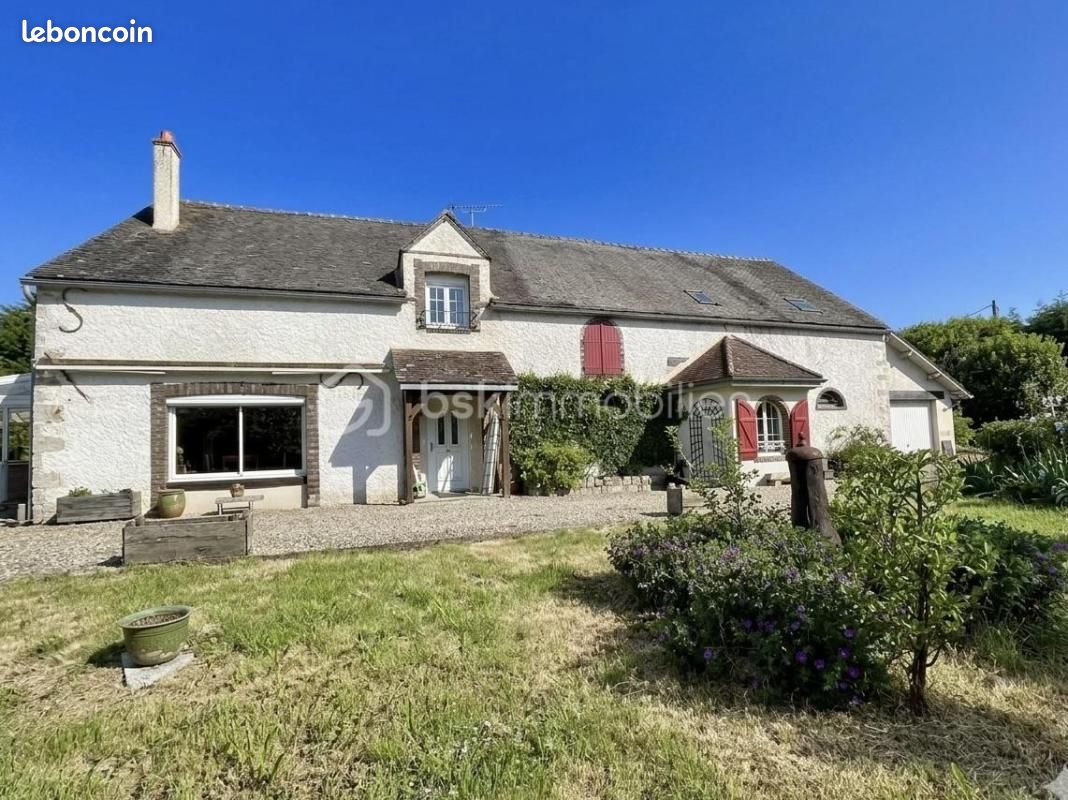 Maison 8 pièces 250 m² · à Égriselles-le-Bocage · 250 m² · 340 000 €
