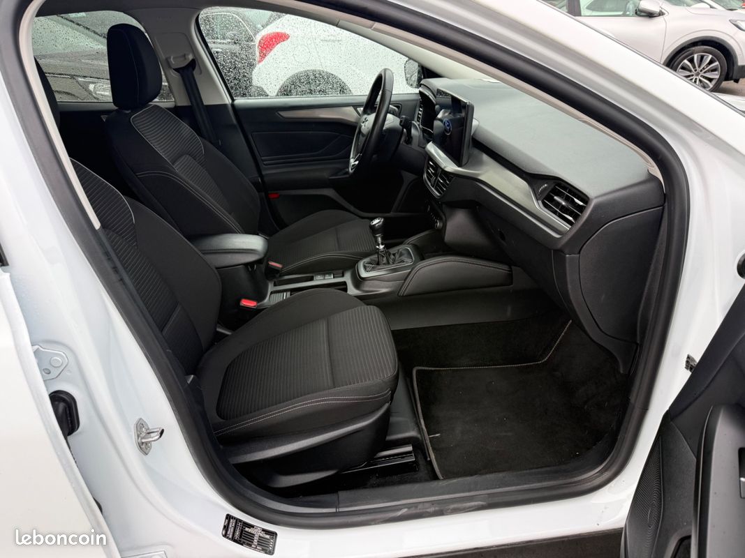 FORD Focus Berline FORD Focus IV Break 1.0 SCTi 12V EcoBoost Flexifuel mHEV 125 cv Active vendu en l'état sans garantie ni recours condition marchand sans contrôle technique (image 11)