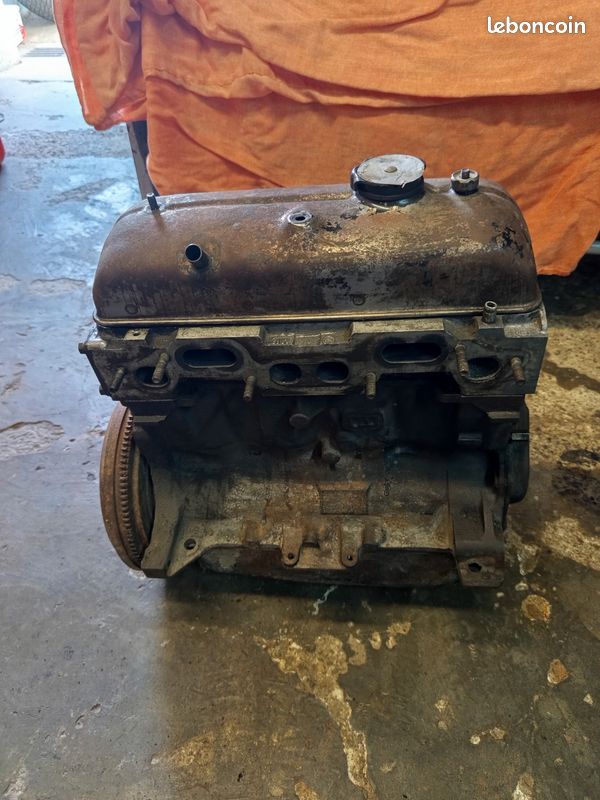 Moteur Renault R8 688-02 (image 2)
