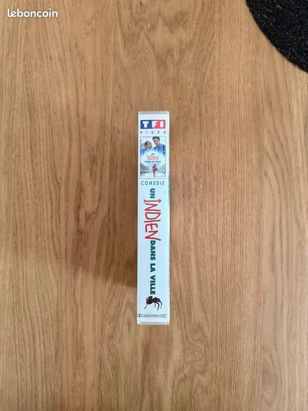 VHS Indien dans la ville – Thierry Lhermitte, Patrick Timsit – Comédie culte (image 3)