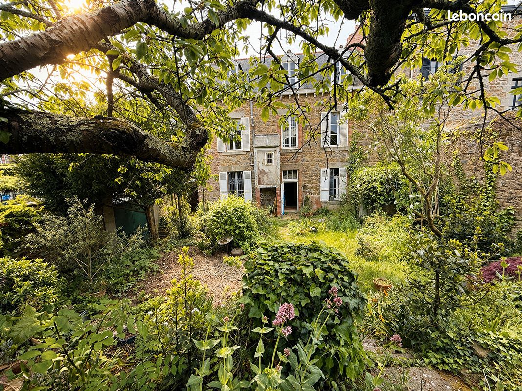 Maison 10 pièces 191 m² · à Saint-Brieuc · 191 m² · 292 600 €