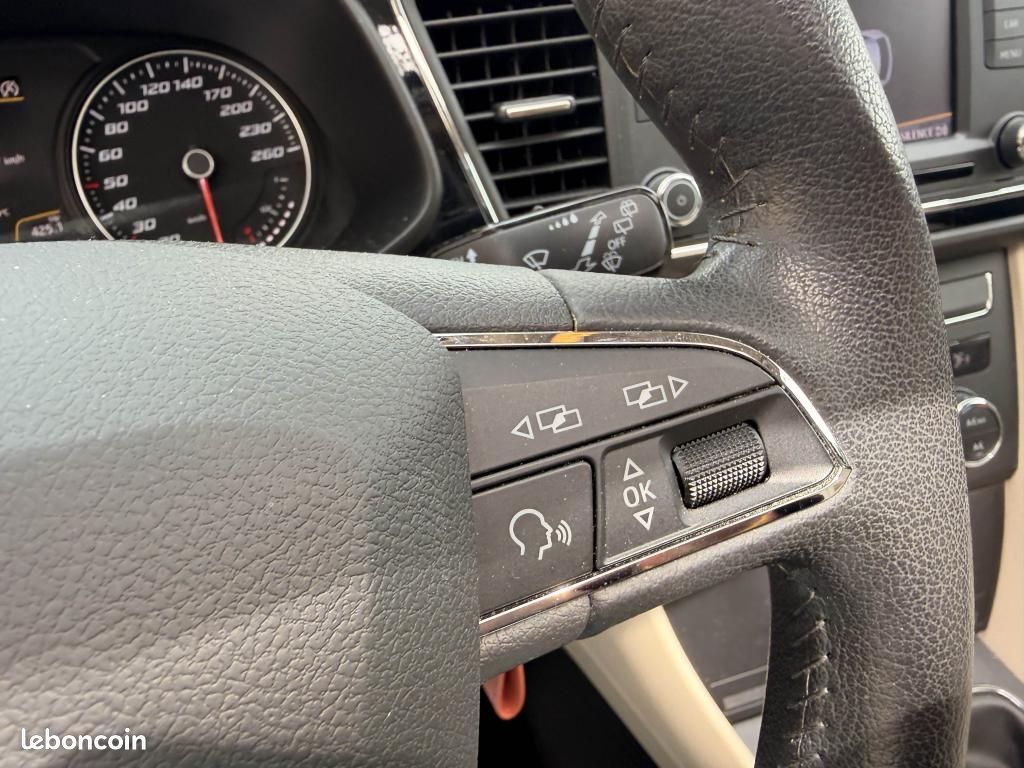 SEAT LEON 1.6 TDI 105ch CR Style / Toit Ouvrant - Distribution OK (image 29)