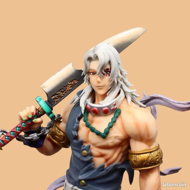 Figurine Uzui Tengen (2 Têtes) 27 cm – Bazar Du Geek