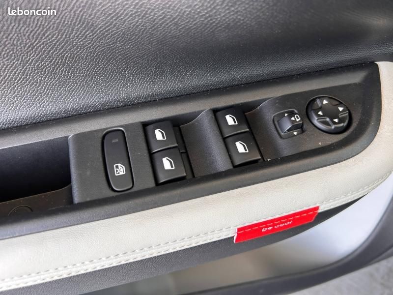 Citroen C3 1.2 Turbo 100ch MAX (image 8)