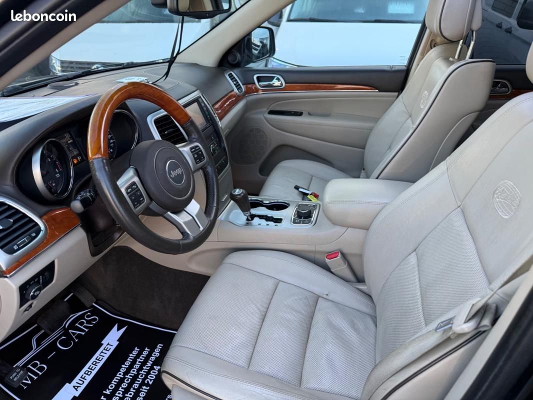 Jeep Grand Cherokee 3.0 CRD Overland | 241 ch BVA Toit panoramique Régulateur adaptatif Hayon éle... (image 22)