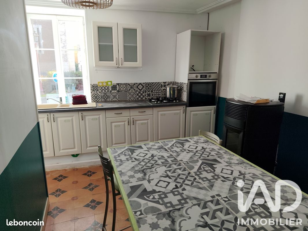 Maison 5 pièces 124 m² · à Vion · 124 m² · 99 000 €