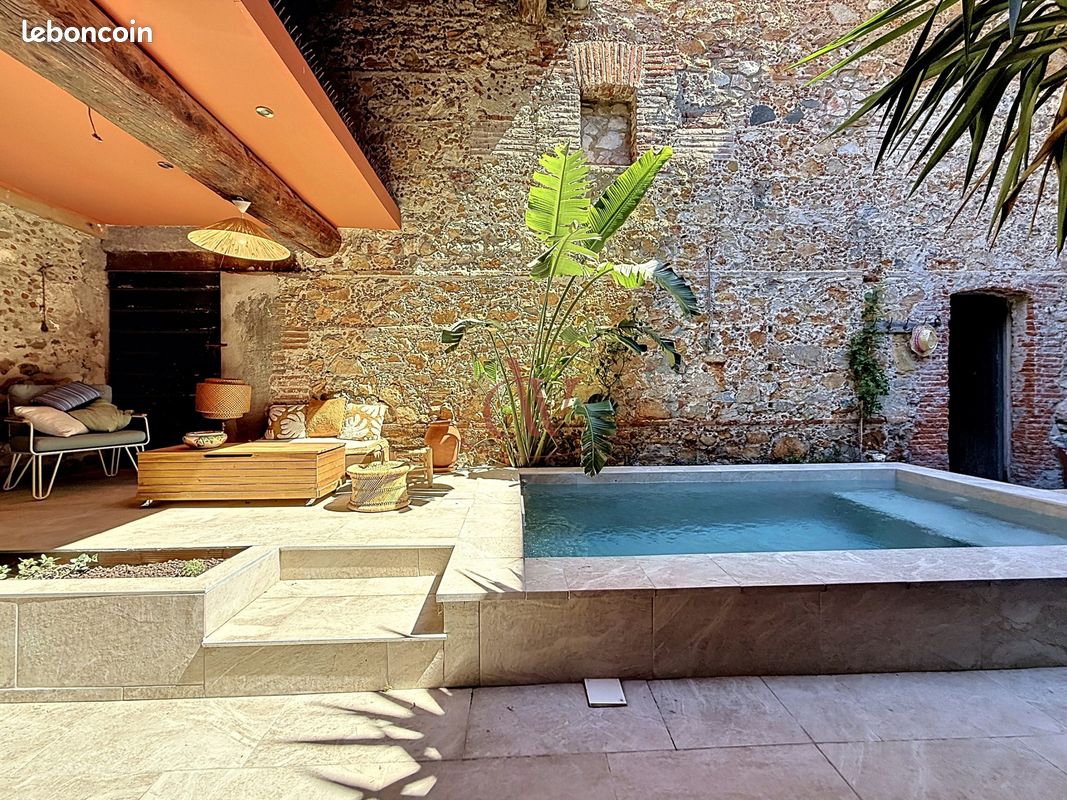 Maison 11 pièces 250 m² · à Rivesaltes · 250 m² · 699 000 €