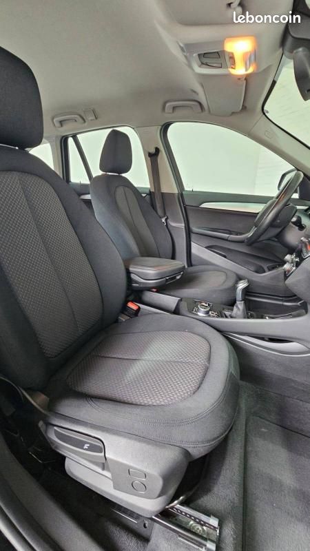 BMW X1 F48 sDrive 16d 116 ch Lounge (image 8)