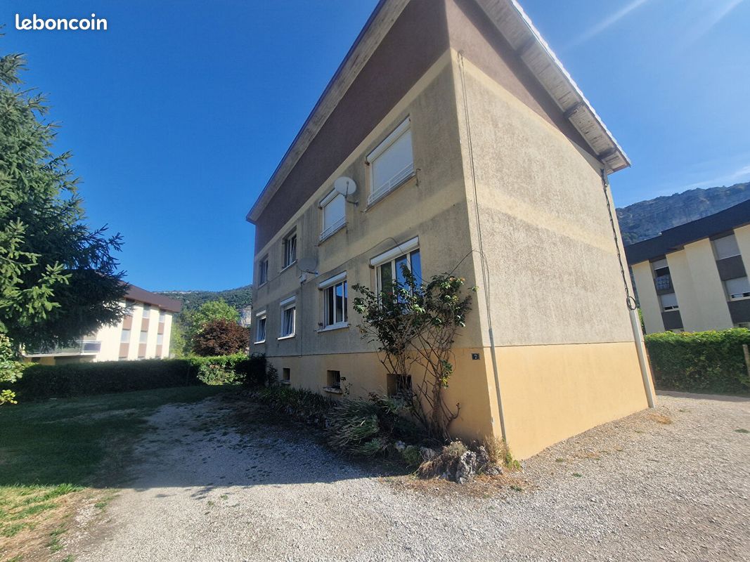 Appartement 2 pièces 40 m² · à Nantua · 40 m² · 435 €