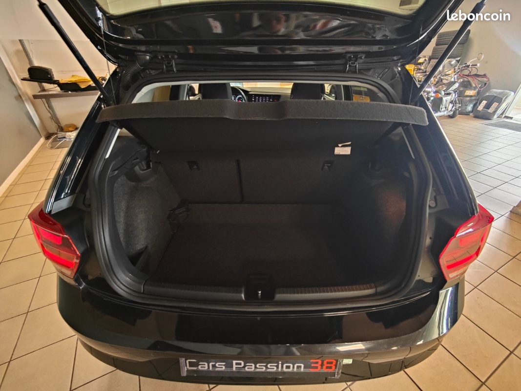 VOLKSWAGEN POLO 1.0 TSI 110 SS DSG7 Carat (image 16)