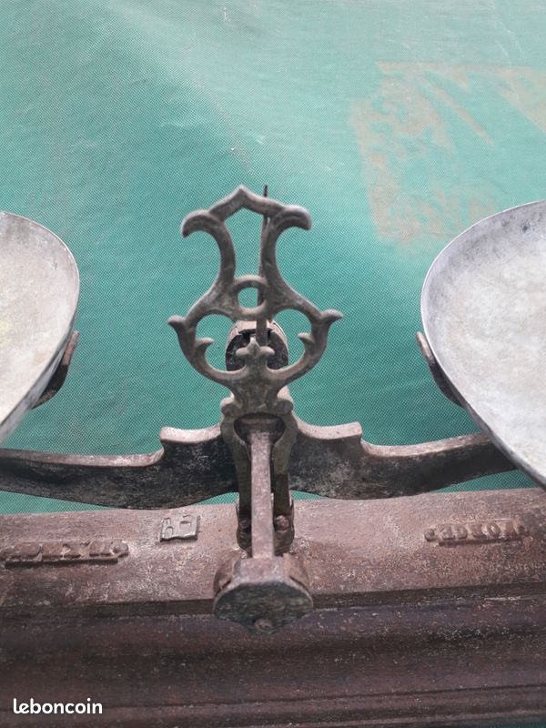 Ancienne balance (image 3)