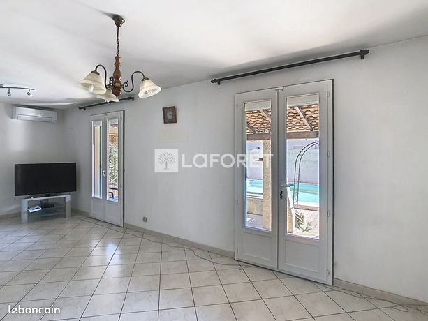 https://img.leboncoin.fr/api/v1/lbcpb1/images/a1/c3/5e/a1c35e87161005892388e850dee888306cc8fa7f.jpg?rule=ad-image