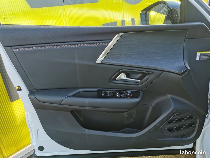Citroën C5 X Shine 1.2 130 ch BVA8 Régulateur/Limiteur Feux aut (image 12)