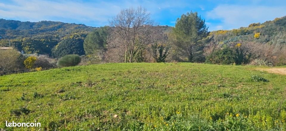 Terrain 2880 m² · à Pégomas · 600 000 €