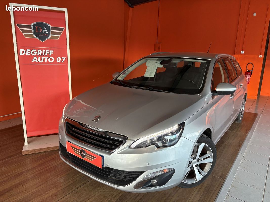 PEUGEOT 308 SW 1.2 PureTech 130ch SS BVM6 Féline (image 1)