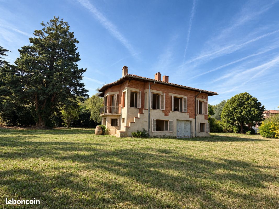 Maison 10 pièces 260 m² · à Castanet-Tolosan · 260 m² · 499 200 €