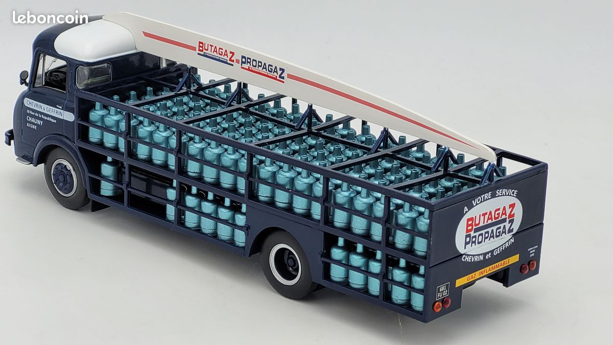 Saviem Latil H14 A1 B3S porteur 9 t transport de bouteilles de gaz Butagaz-Propagaz - Ixo Altaya (image 3)