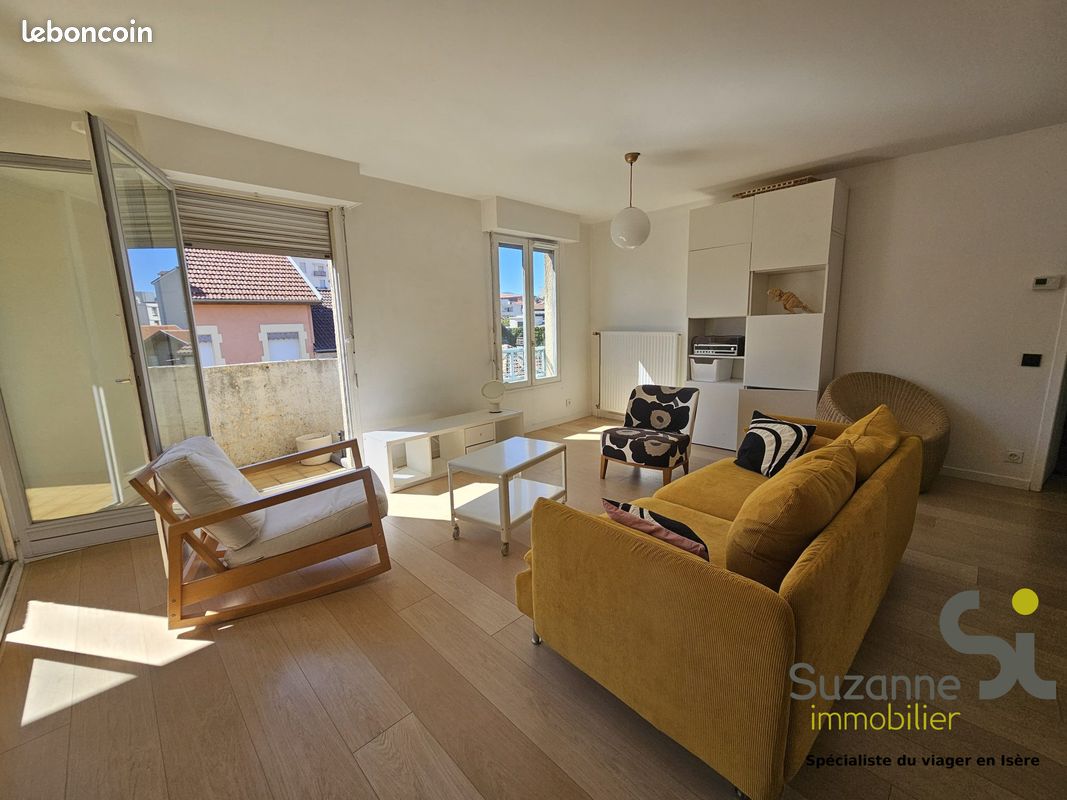 Appartement 4 pièces 95 m² · à Grenoble · 95 m² · 1 144 €/mois