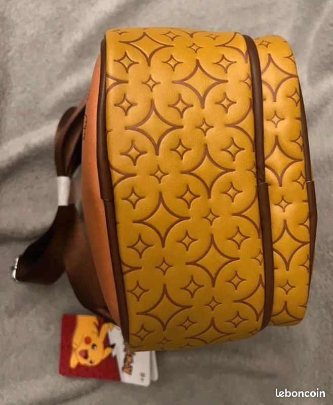 Sac à dos Evoli avec boutons de sac Pokemon Scarlet Violet Center