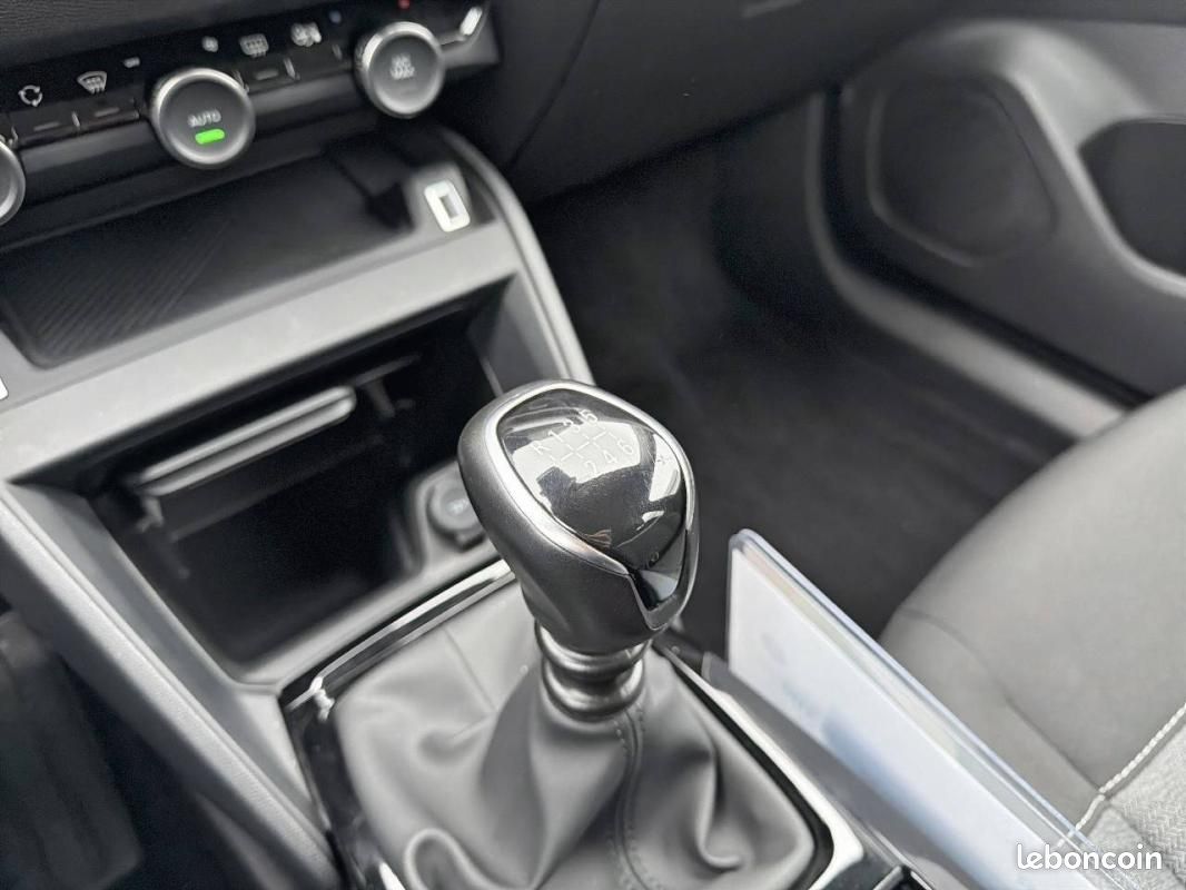 Citroën C4 PureTech 100 BVM6 - You (image 14)