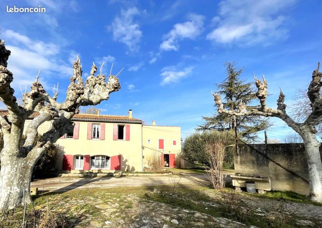 Propriété 9 pièces 220 m²