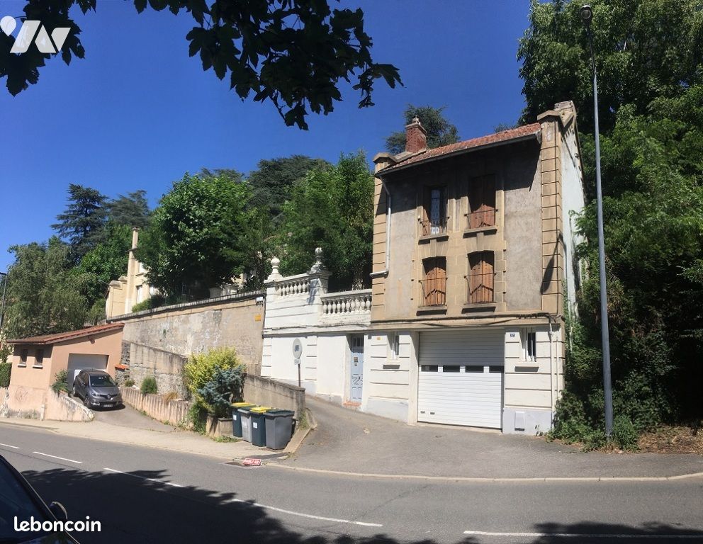 Maison 6 pièces 140 m² · à Saint-Étienne · 140 m² · 125 000 €