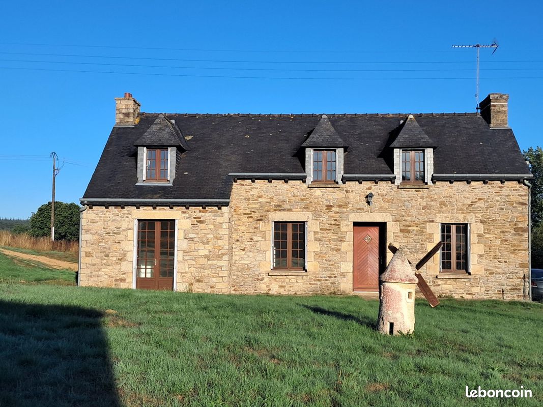 Maison 5 pièces 107 m² · à Plémet · 107 m² · 880 €/mois