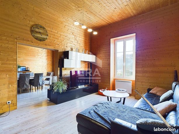 Maison 8 pièces 240 m²