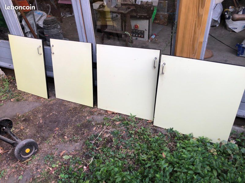 Portes placards cuisine Formica (image 1)