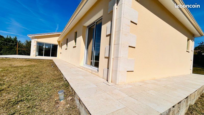 Maison 5 pièces 158 m² · à Monbazillac · 158 m² · 1 200 €/mois