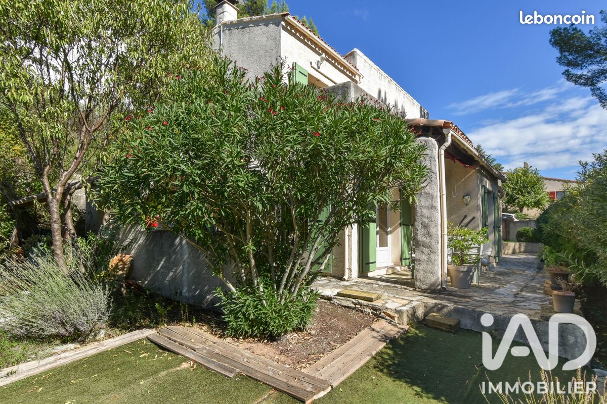 Maison 5 pièces 153 m² · à Rousset · 153 m² · 422 000 €