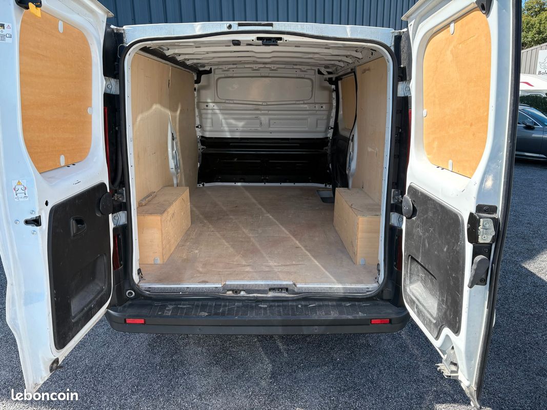 RENAULT TRAFIC VU FOURGON 2.0 BLUEDCI 130 CONFORT L2H1 3000KG / 19 991.67 Ht (image 10)