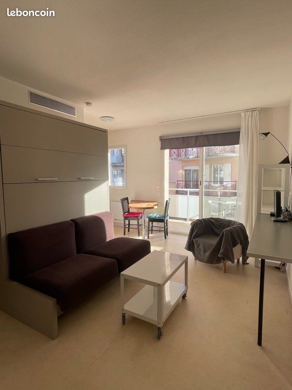 Appartement 1 pièce 24 m² · à Rochefort · 24 m² · 540 €