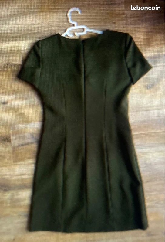 Robe Caroll Taille 40 Neuve Avec étiquettes - Couleur Beige, Viscose, Longueur Longue Et Coupe évasée