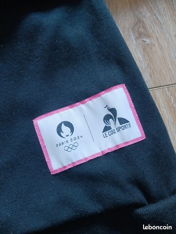 Sweat France Rugby Capuche Supporter Coton Noir 24/25 Adidas en vente sur Rugby Shop