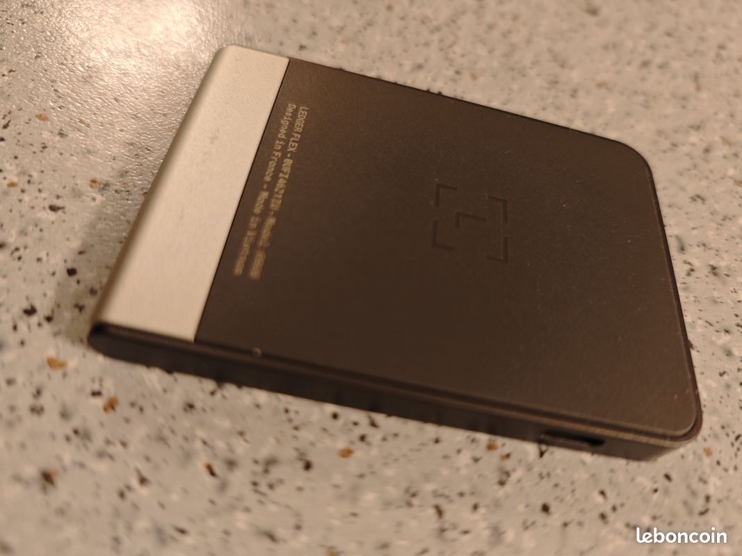 Wallet physique de crypto monnaie LEDGER FLEX - Accessoires informatique