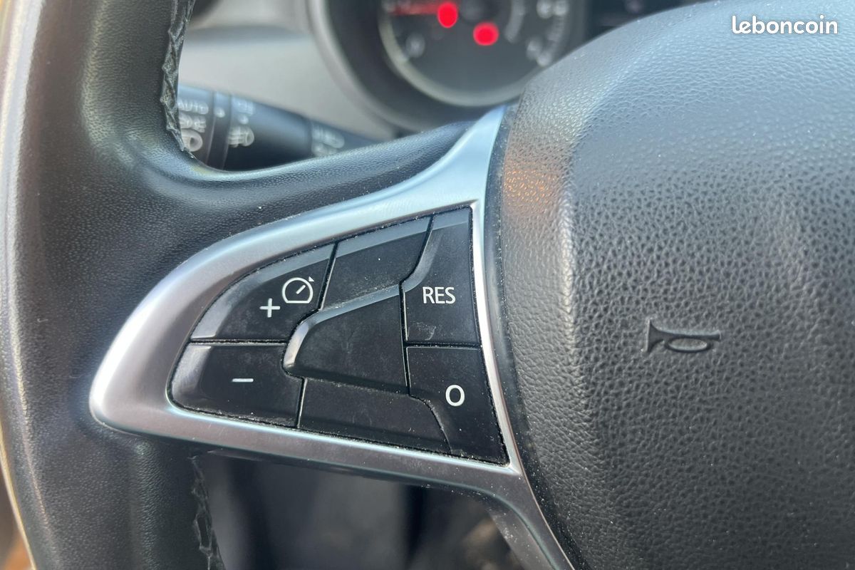 Dacia duster 1.5 dci 110 prestige (image 8)