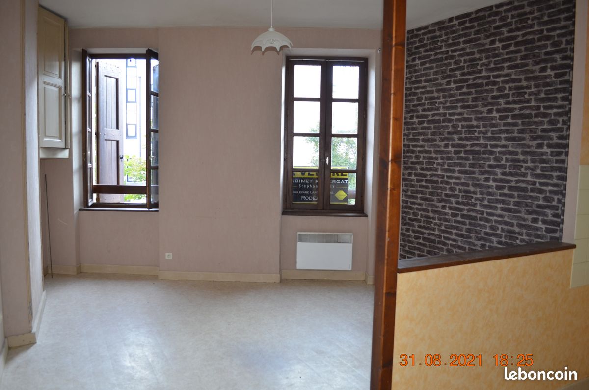 Appartement 2 pièces 56 m² · à Rodez · 56 m² · 300 €