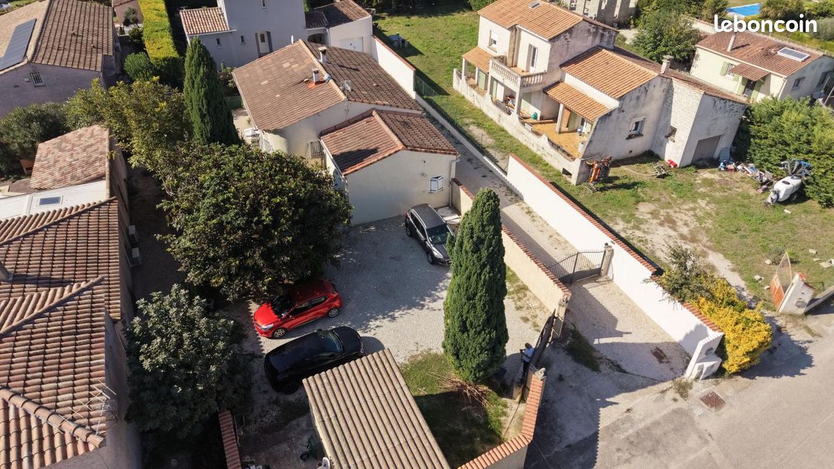 Maison 5 pièces 118 m² · à Saint-Geniès-de-Comolas · 118 m² · 230 000 €